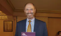 Shen Yun Delights the Windy City