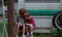 Popcorn and Inspiration: ‘Boyhood’: Gimmick or the Art of Nostalgia?