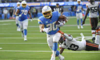 Herbert’s 398 Yards, Ekeler 3 TDs Lead Chargers Over Browns