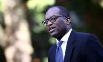 UK Business Minister Defends Wages Stance, Says BoE Can Handle Inflation