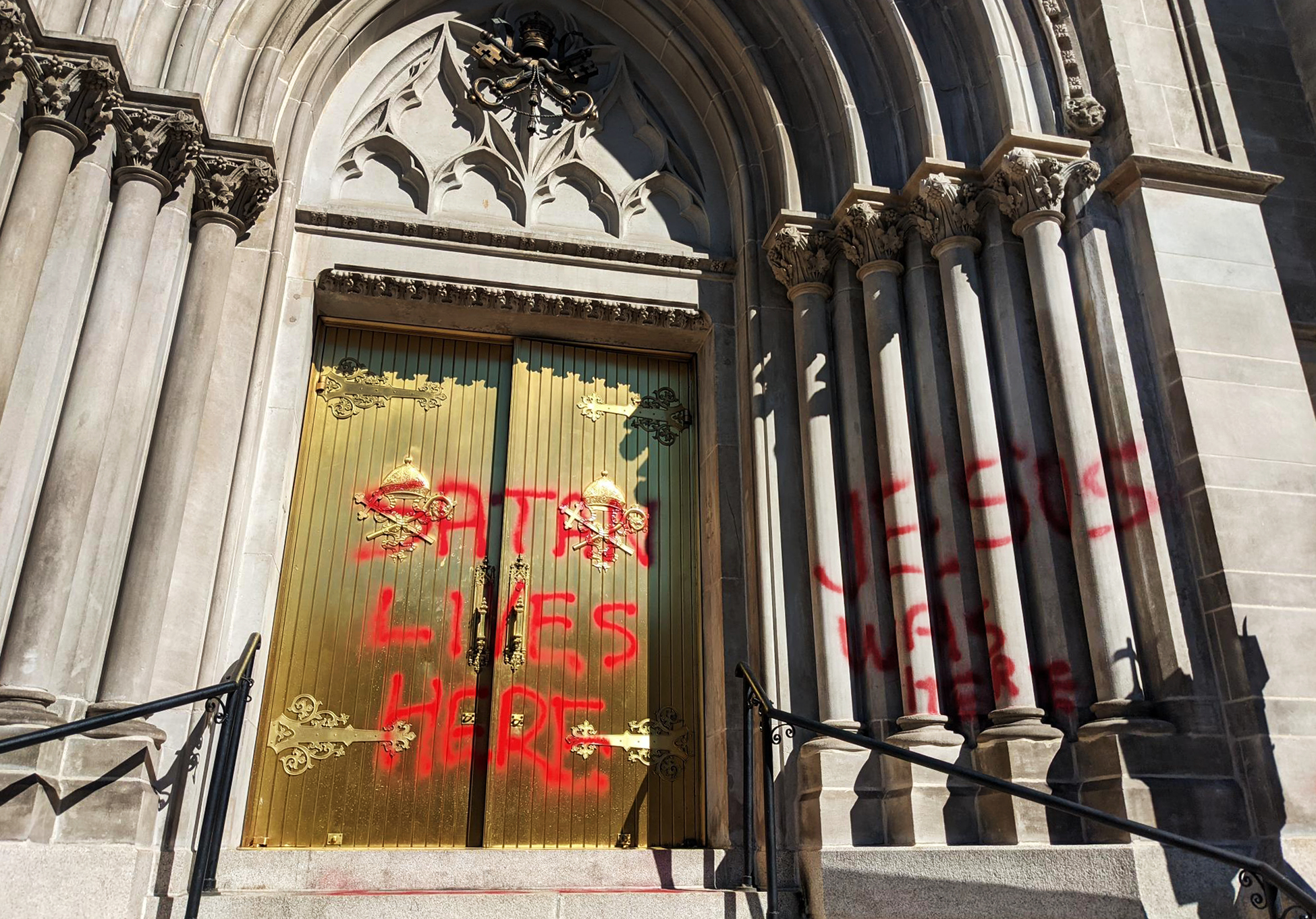 Police Hunt Woman for Paint Attack on Catholic Cathedral in Denver - Vimarsana News