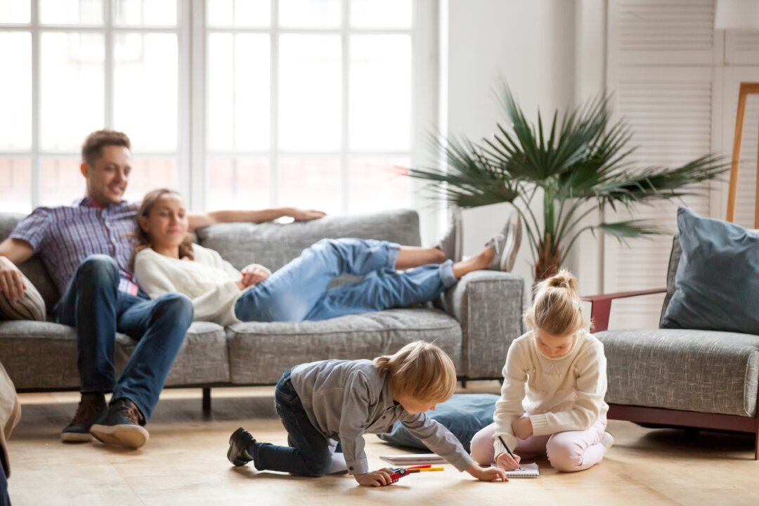 Life tends to throw a lot at us. To deal with the overwhelm, it helps to have some methods to simplify and focus. (fizkes/Shutterstock)