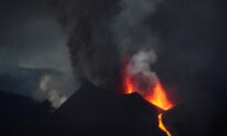 Lava From Volcano on Spain’s La Palma Forces 800 to Evacuate