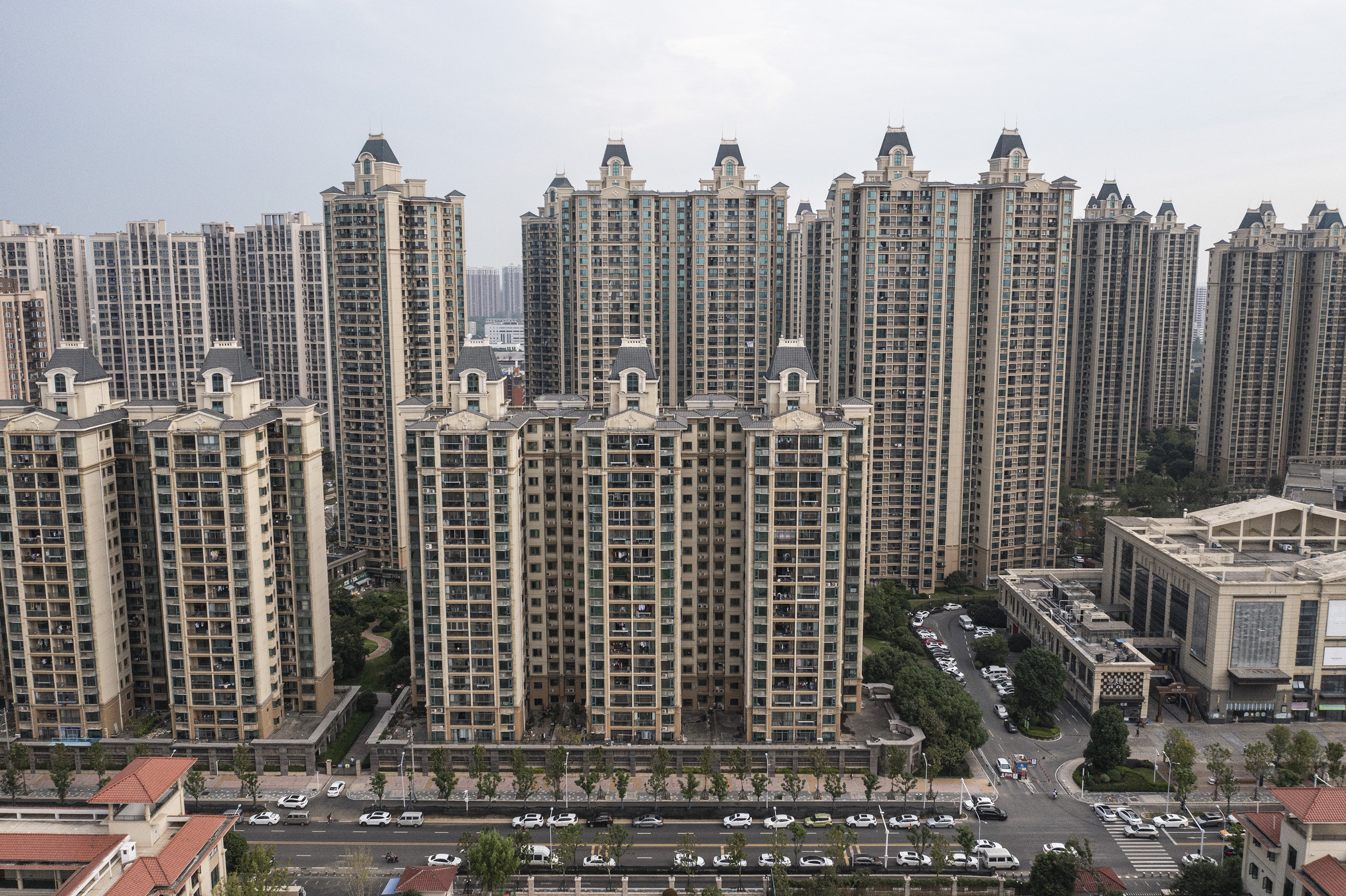 China Cuts Key Rates to Boost Slowing Economy - Vimarsana News