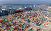 UK Christmas Shoppers Urged Not to Panic as Ships Diverted Due to Port Congestion