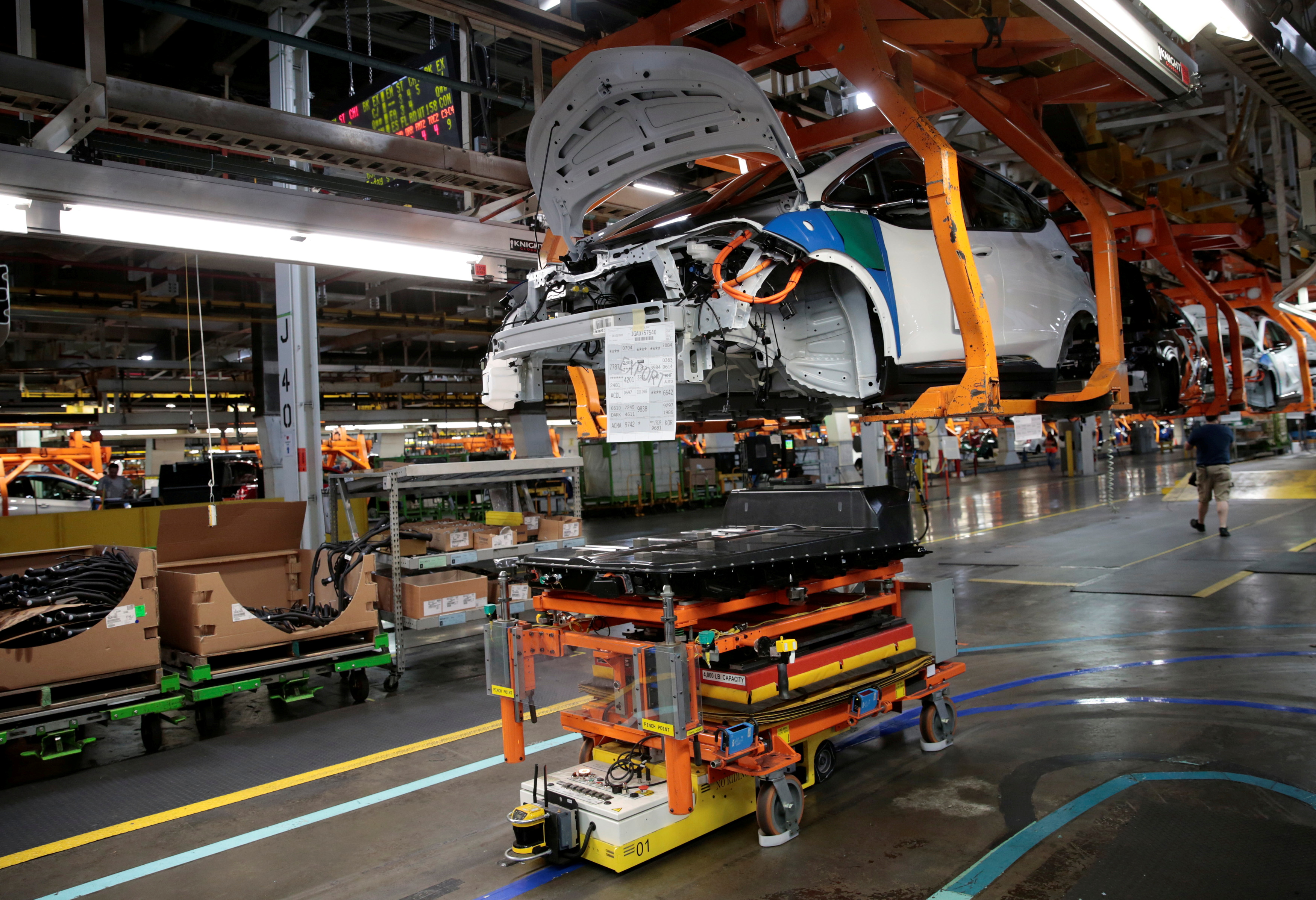 GM Extending Bolt Production Halt for Two Additional Weeks - Vimarsana News