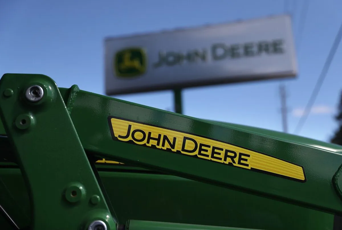 A John Deere tractor is displayed at Belkorp Ag in Santa Rosa, Calif., on May 20, 2016. (Justin Sullivan/Getty Images)