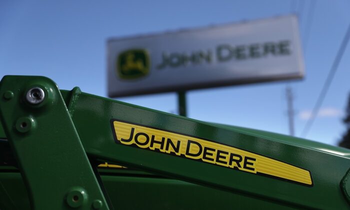 John Deere Rolls Back DEI Measures After Backlash | The Epoch Times