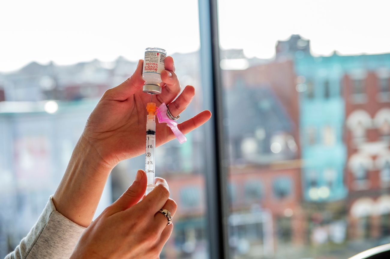 CDC Advisory Panel Recommends Moderna's COVID-19 Vaccine for All Adults - Vimarsana News
