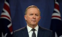 Australian Opposition Leader Puts Onus of RAT Supply Issue on PM