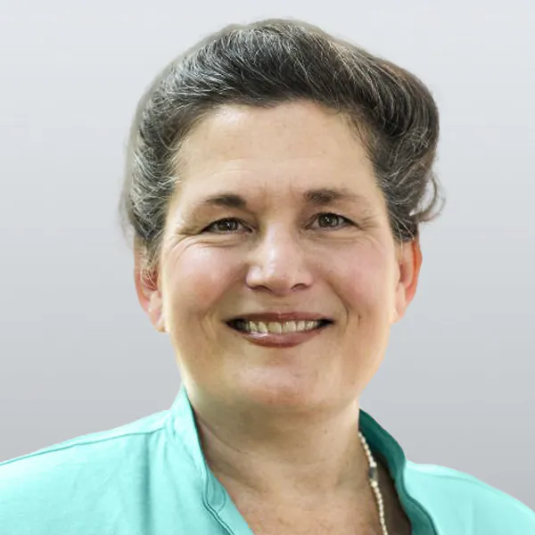 Lynn Uzzell