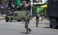 6 Fighters, 2 Workers Killed in Violence in Kashmir
