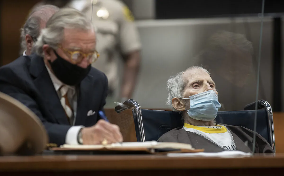 Robert Durst, seated with defense attorney Dick DeGuerin, at the Airport Courthouse on Oct. 14, 2021. (Myung J. Chun/Los Angeles Times/POOL via AP)