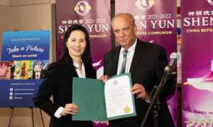 Worcester Mayor Gives Special Welcome to Shen Yun, Says Artists ‘Follow a Noble Tradition’