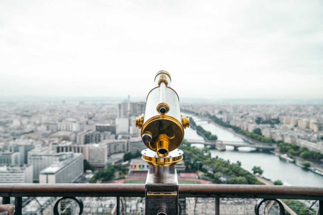 We have the opportunity to look at life through more than one lens. Life is layered and multifaceted. Our view of it can be too. (
JOHN TOWNER/Unsplash)