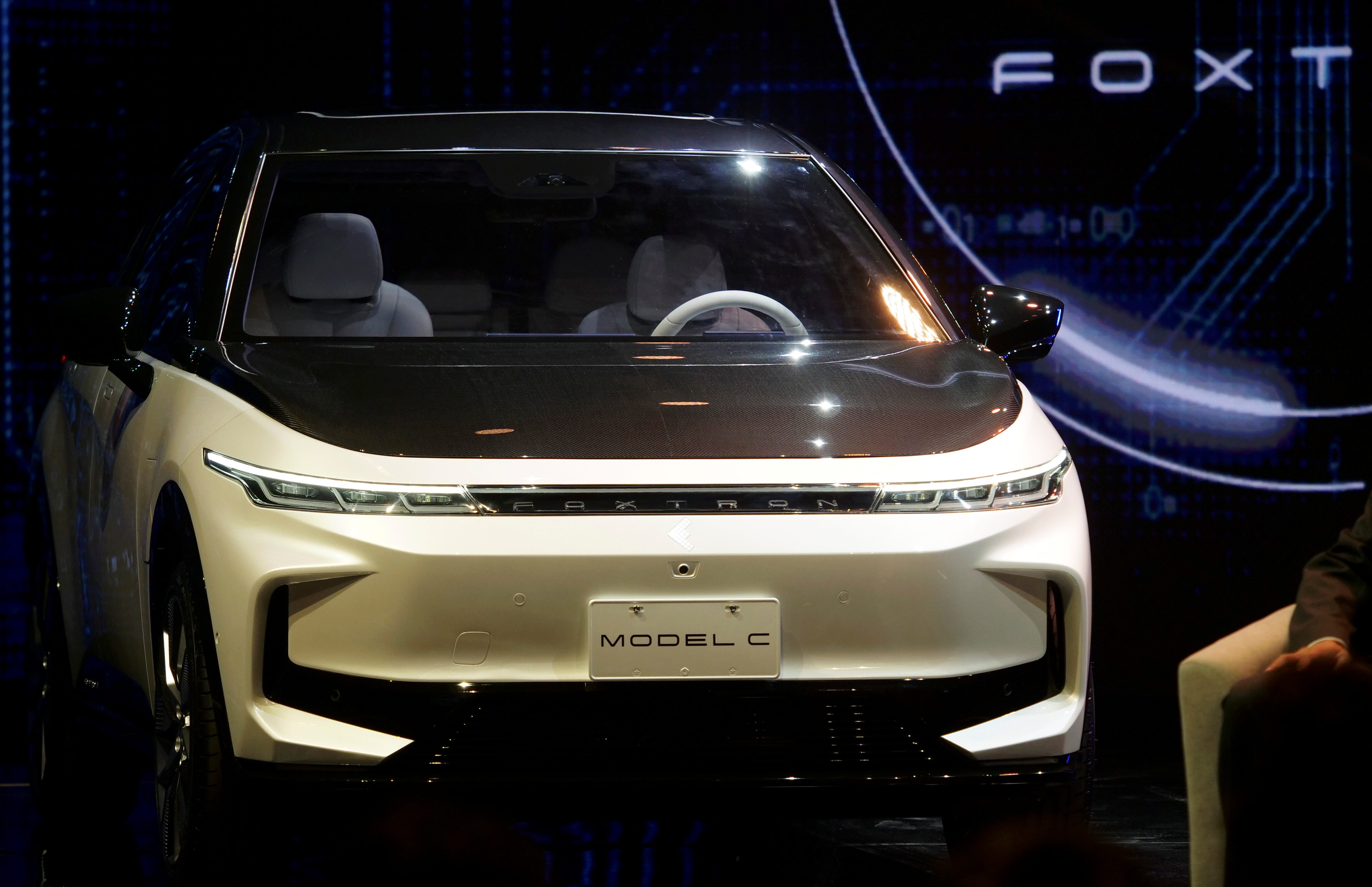 Apple Supplier Foxconn Said to Be in Talks With Indonesia for EV Investment - Vimarsana News