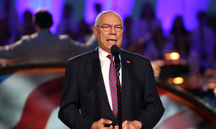 Former Gen. Colin Powell onstage at A Capitol Fourth concert at the U.S. Capitol on July 4, 2016. (Paul Morigi/Getty Images for Capital Concerts)