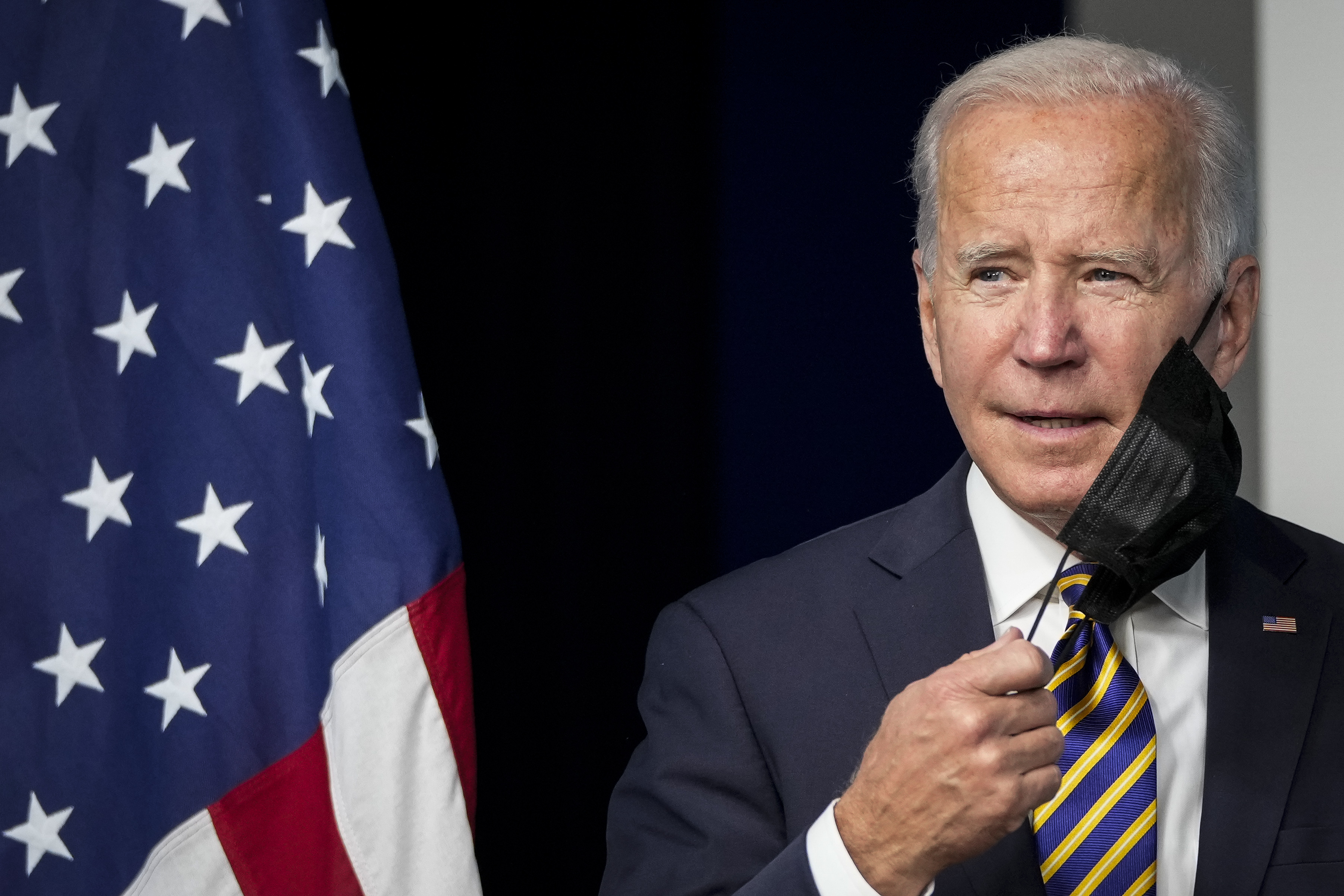 Business Groups Urge White House to Delay Biden COVID Vaccine Mandate - Vimarsana News