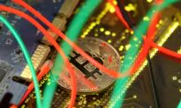 Bitcoin Hovers Near 6-Month High on ETF Hopes, Inflation Worries