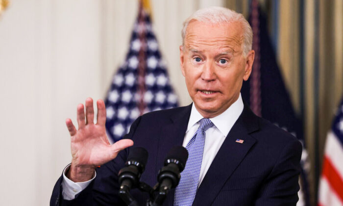 President Joe Biden speaks about COVID-19 vaccine booster shots in the State Dining Room at the White House in Washington on Sept. 24, 2021. (Evelyn Hockstein/Reuters)