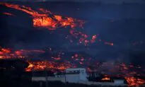 La Palma Evacuees See No End to Ordeal After Month of Volcanic Eruption