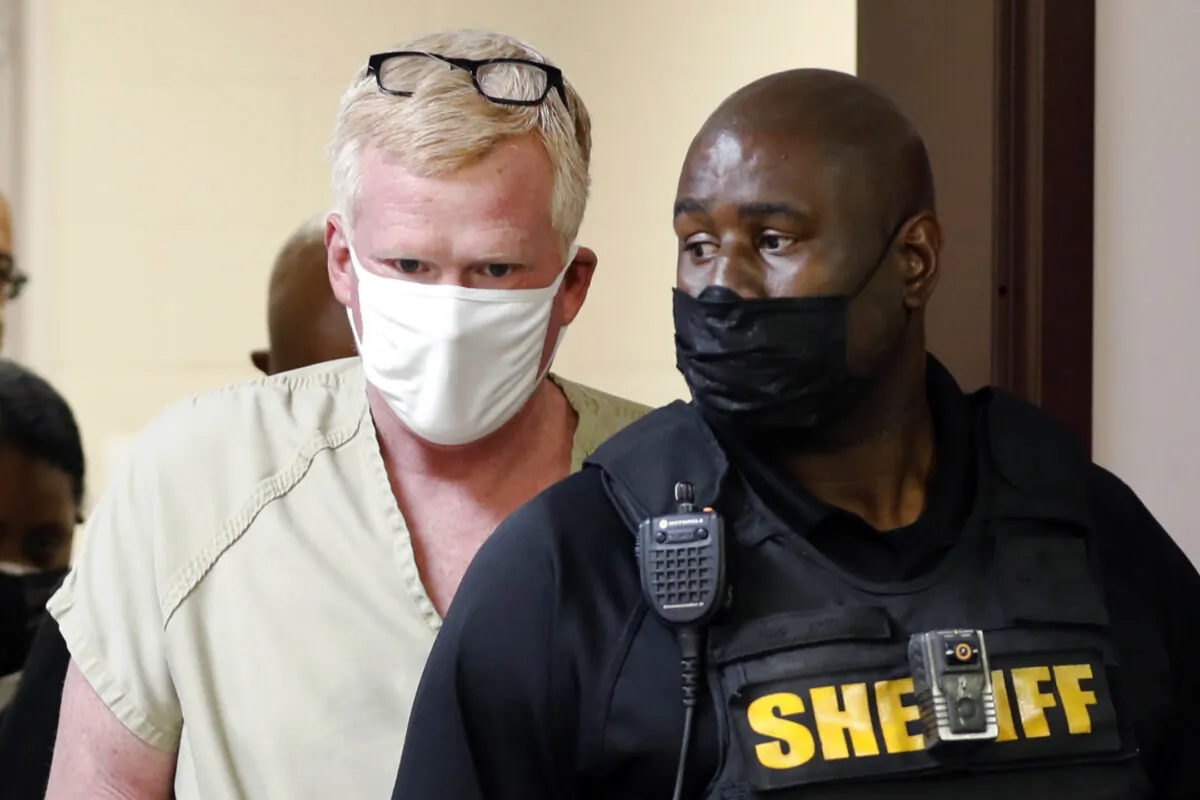 Alex Murdaugh walks into his bond hearing, in Varnville, S.C., on Sept. 16, 2021.  (Mic Smith/AP Photo)