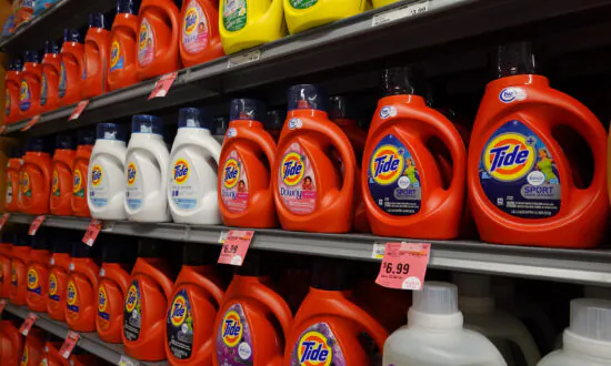 P&G Raise Prices as Inflation Persists, Sales Fall