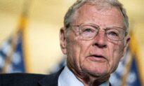 Top Republican Senator Calls on Pentagon to Suspend COVID-19 Vaccine Mandate
