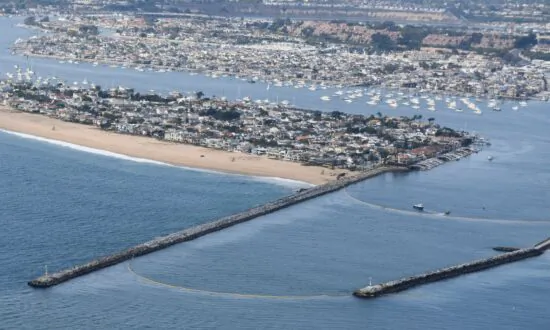 Huntington Harbor Closed After Sewage Spill