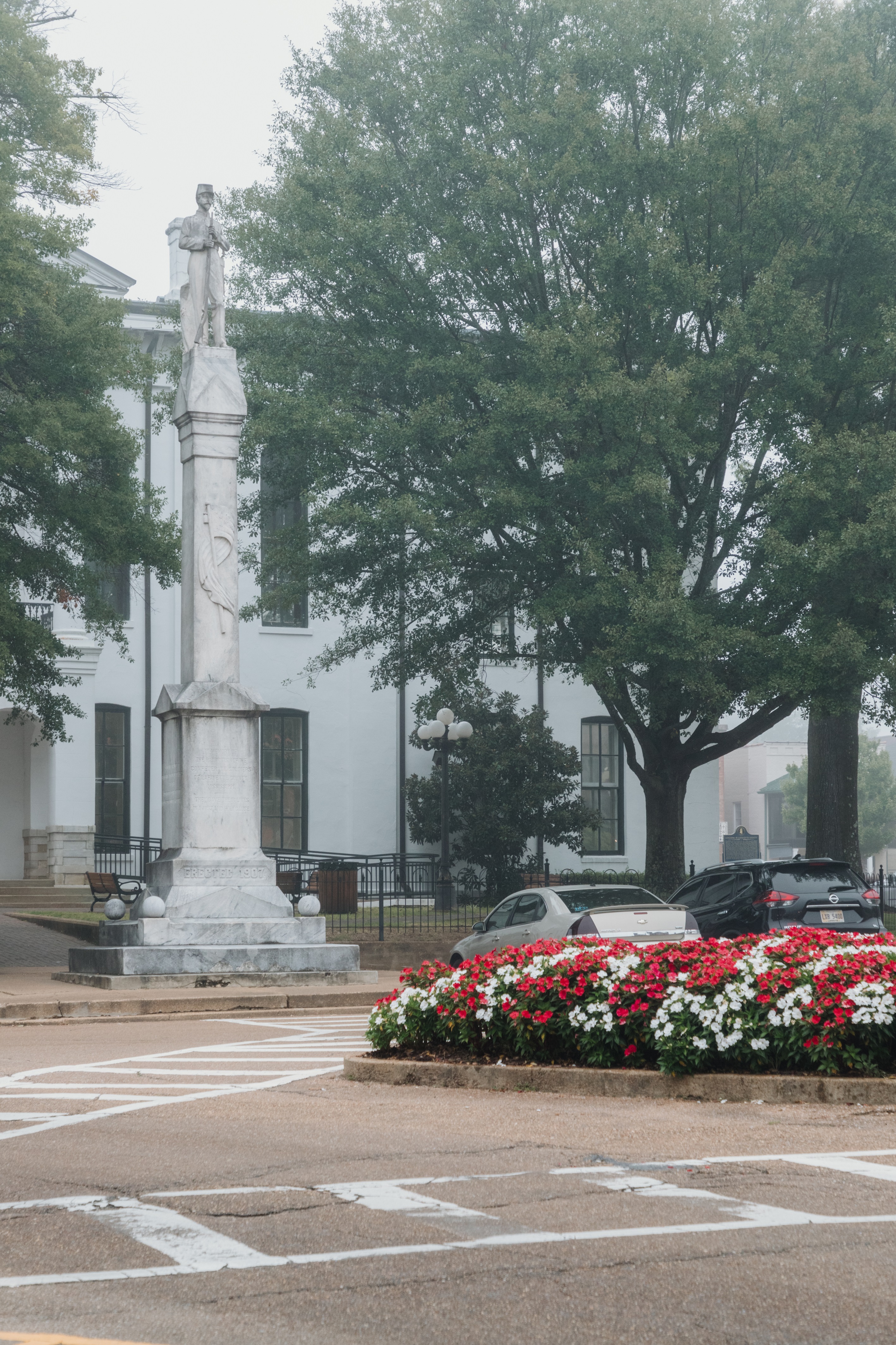 Confederate monument