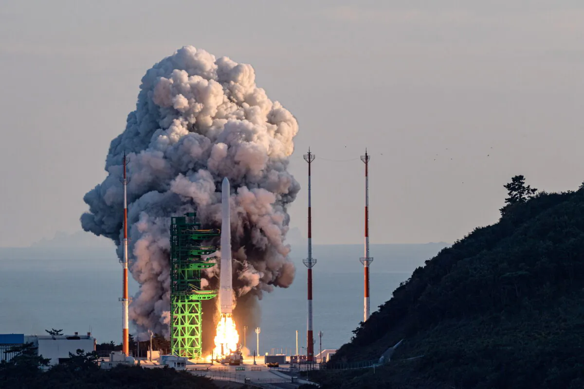 KSLV-II NURI rocket launches from its launch pad of the Naro Space Center in Goheung, South Korea, on Oct. 21, 2021. (Yonhap via Reuters)