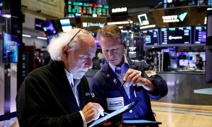 Traders enactment    connected  the level  of the New York Stock Exchange (NYSE) successful  New York City connected  Oct. 20, 2021. (Brendan McDermid/Reuters)
