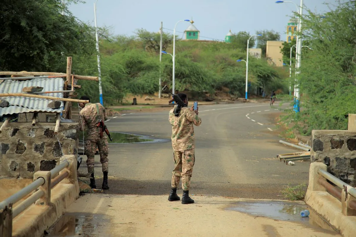 Members of Amhara special forces stand guard on the Ethiopia-Eritrean border near the town of Humera in Ethiopia, on July 1, 2021. (Stringer/Reuters)