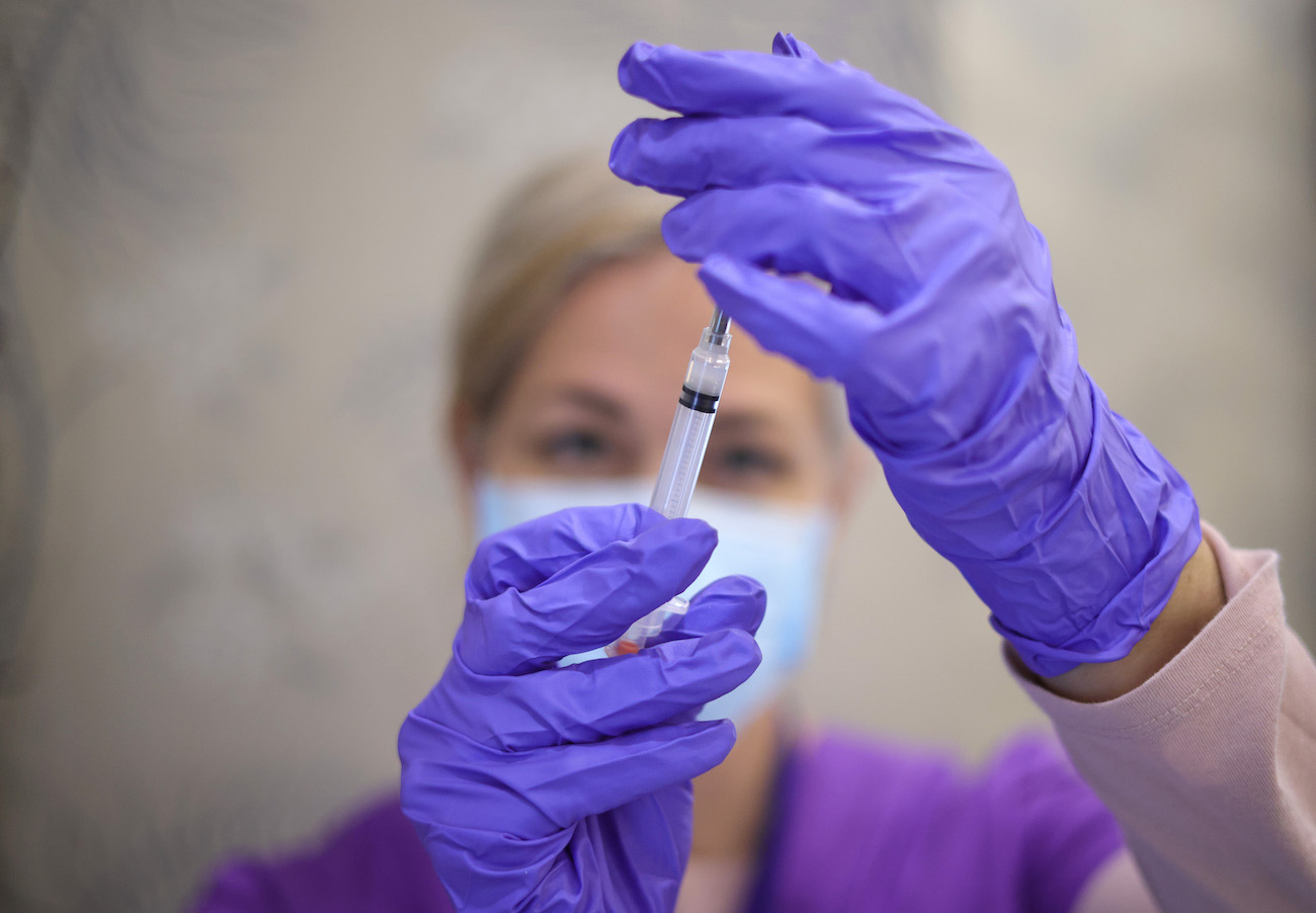 Health Care Workers Speak Out on Why They Would Rather Lose Their Jobs Than Take a COVID-19 Vaccine - Vimarsana News