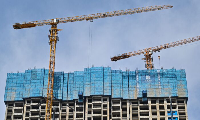 World's Largest Real Estate Market on the Brink of Collapse: Experts