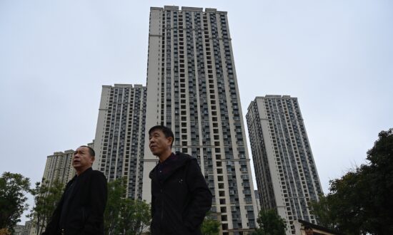 China Following Japanese Pattern of Debt and Real Estate Crisis