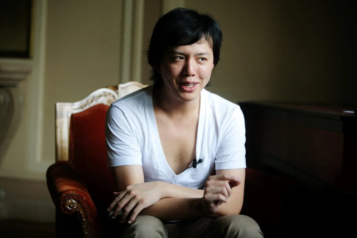Chinese pianist Yundi Li speaks with AFP during an interview at the Romanian Athenaeum in Bucharest Sept. 5, 2011.  (Mihai Barbu/AFP via Getty Images)