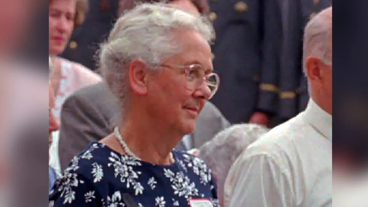 Lorli von Trapp Campbell attends a mass honoring her father, in Stowe, Vt., on July 13, 1997. (Craig Line/AP Photo)