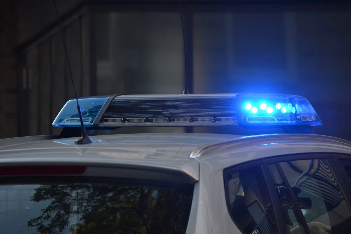 Stock photo of a police car with siren. (Pixabay)