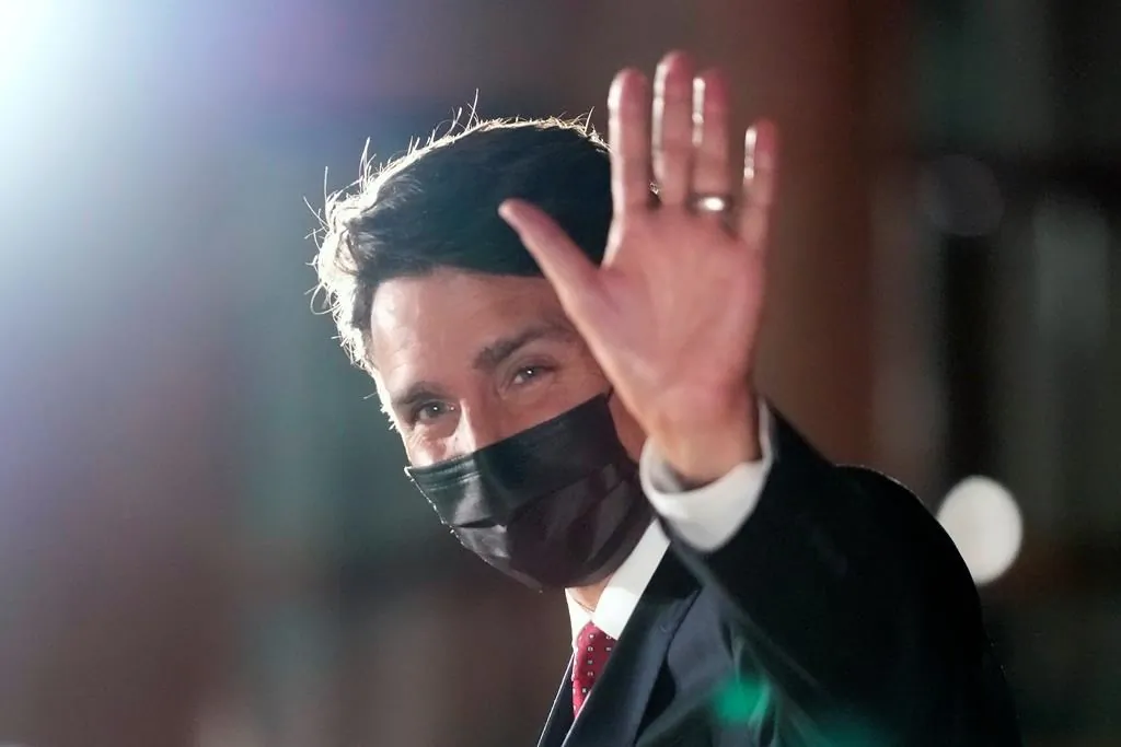 Liberal Party Leader Justin Trudeau waves to the media on arrival prior to the English language leaders' debate, in Gatineau, Que., on Sept. 7, 2021. Canadians will vote in a federal election on Sept. 20. (The Canadian Press/Frank Gunn)