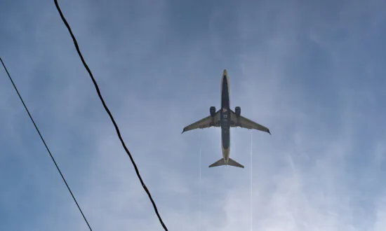 Delta Pilots Land Jet Safely After Cockpit Windshield Cracks