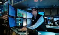Futures Edge Higher as Big Tech Earnings Take Centre Stage