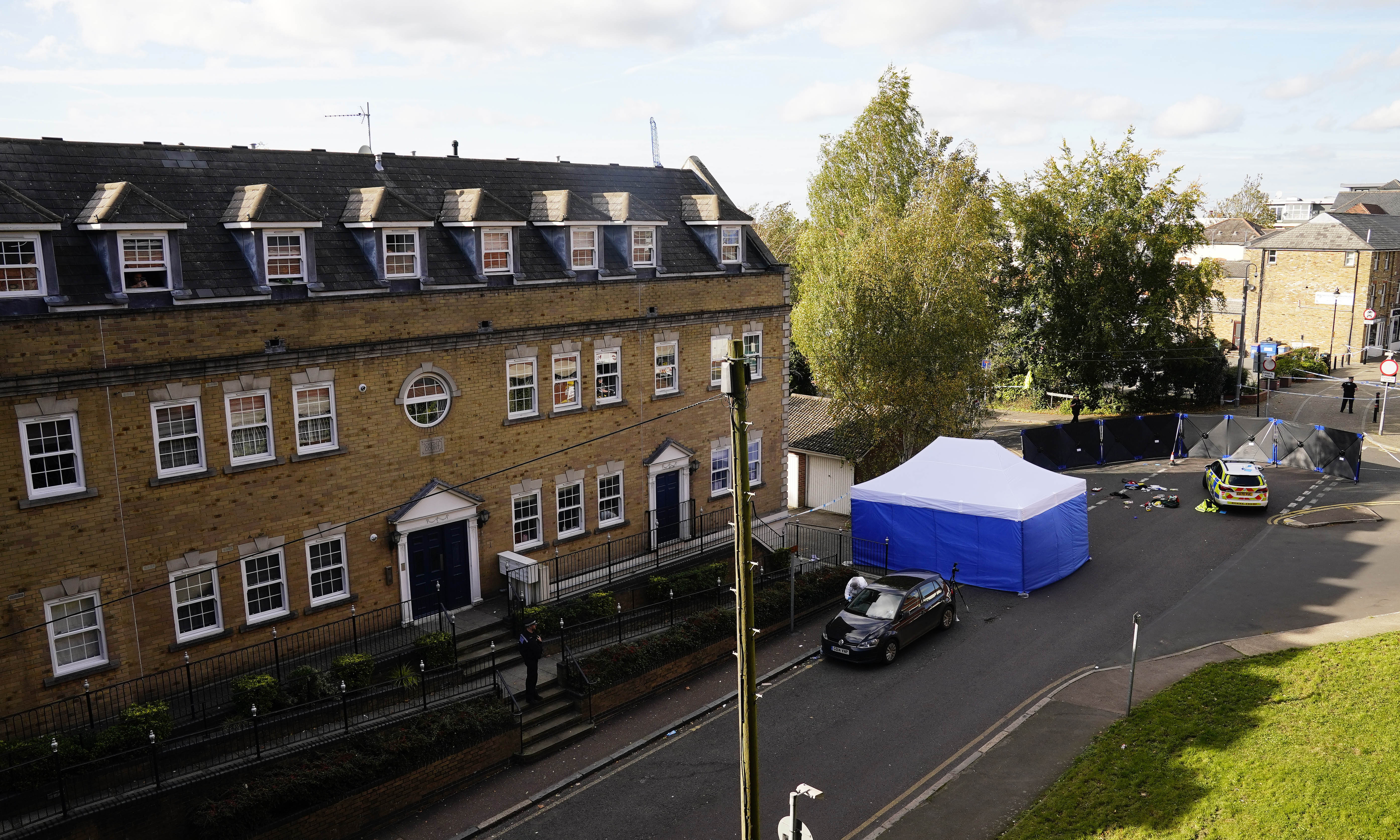 UK Police Arrest 8 Following Deaths of 2 Teenage Boys - Vimarsana News