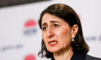 Senior Staffers Defend Former Premier at Corruption Inquiry