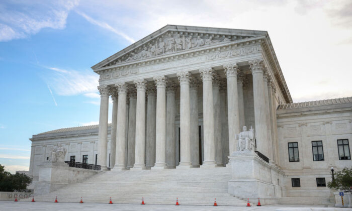  U.S. Supreme Court building is seen in Washington on Oct. 5, 2021. (Kevin Dietsch/Getty Images)