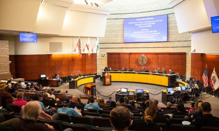 The Irvine City Council holds a meeting in Irvine, Calif., on Oct. 26, 2021. (John Fredricks/The Epoch Times)