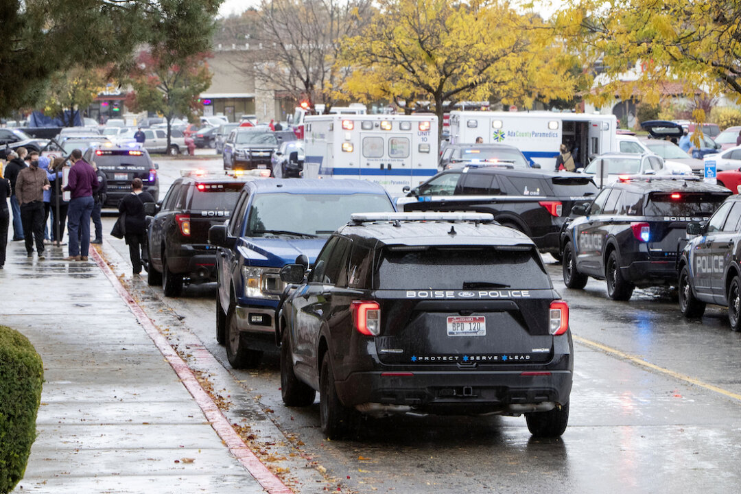 Suspect in Shooting at Boise Mall Dies, Identified