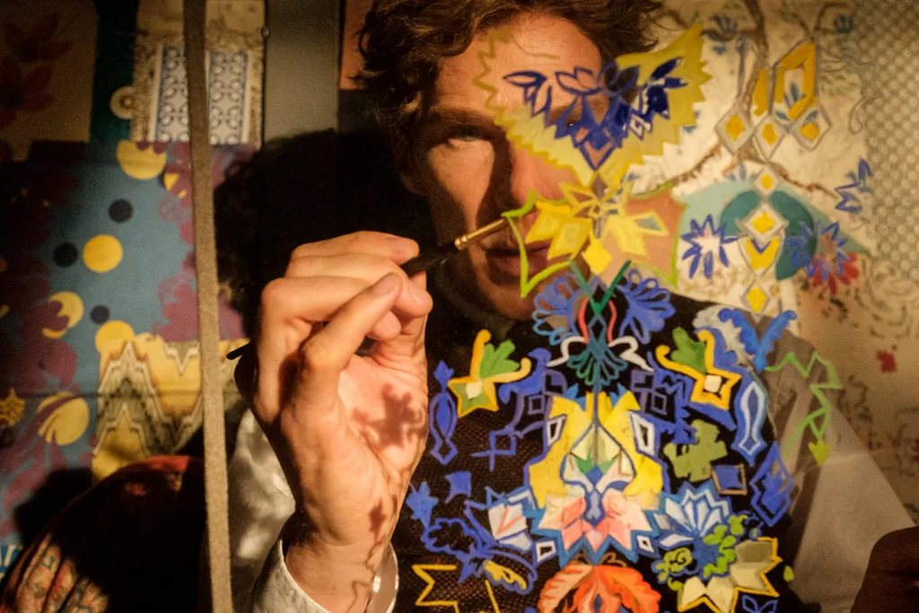 Benedict Cumberbatch as the eccentric titular character in “The Electrical Life of Louis Wain.” (Amazon Studios)