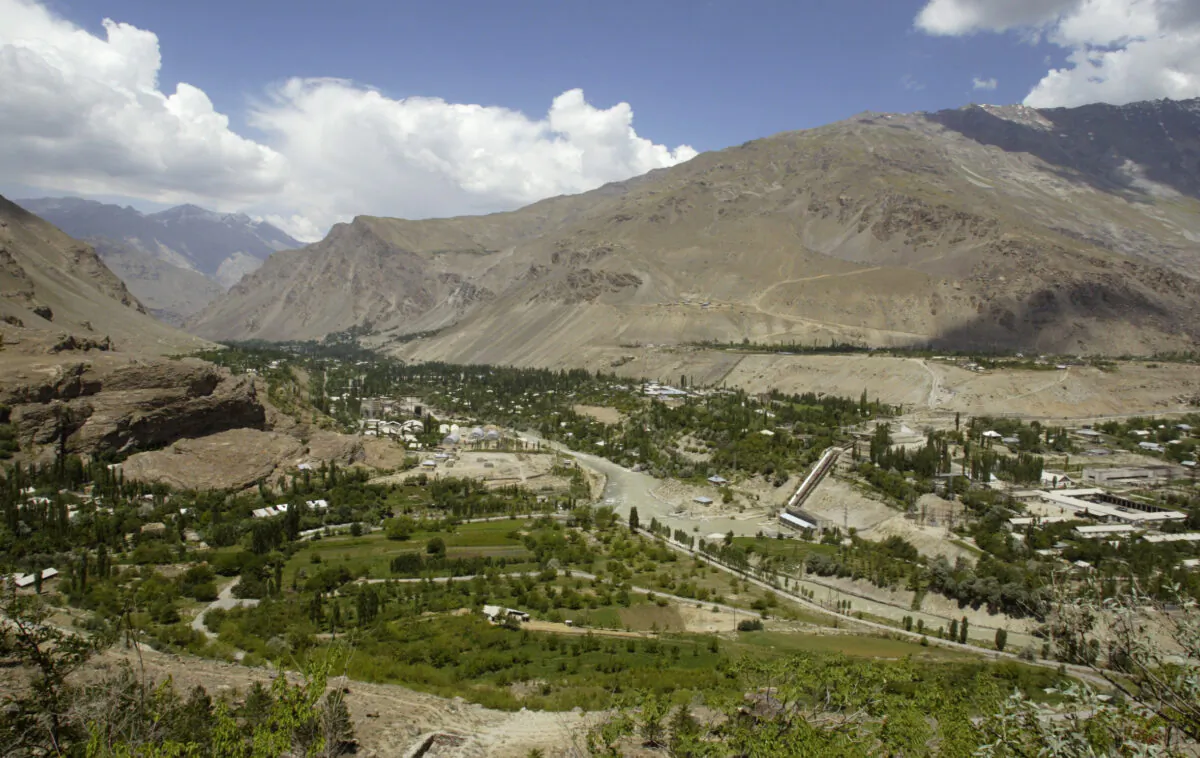 A general view of the town of Khorog, the capital of the autonomous region of Gorno-Badakhshan, Tajikistan, on July 7, 2004. (Shamil Zhumatov/Reuters)