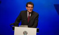 Former NYT Columnist Nicholas Kristof Announces Run for Oregon Governor